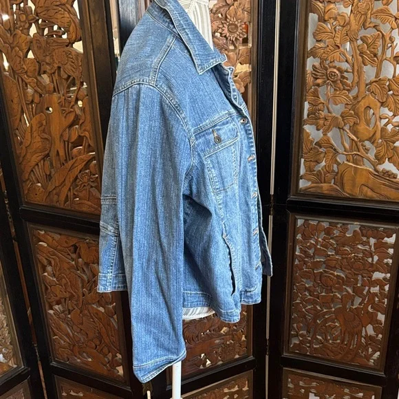 St. John's Bay Light Blue Denim Jacket - Picture 3 of 5